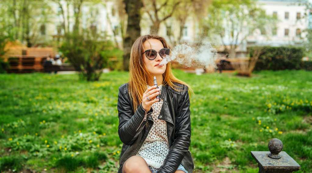 Vaping Etiquette 101: How to Use Breeze Pro Respectfully in Public